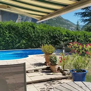  Appartement Au Paradis Des Grillons